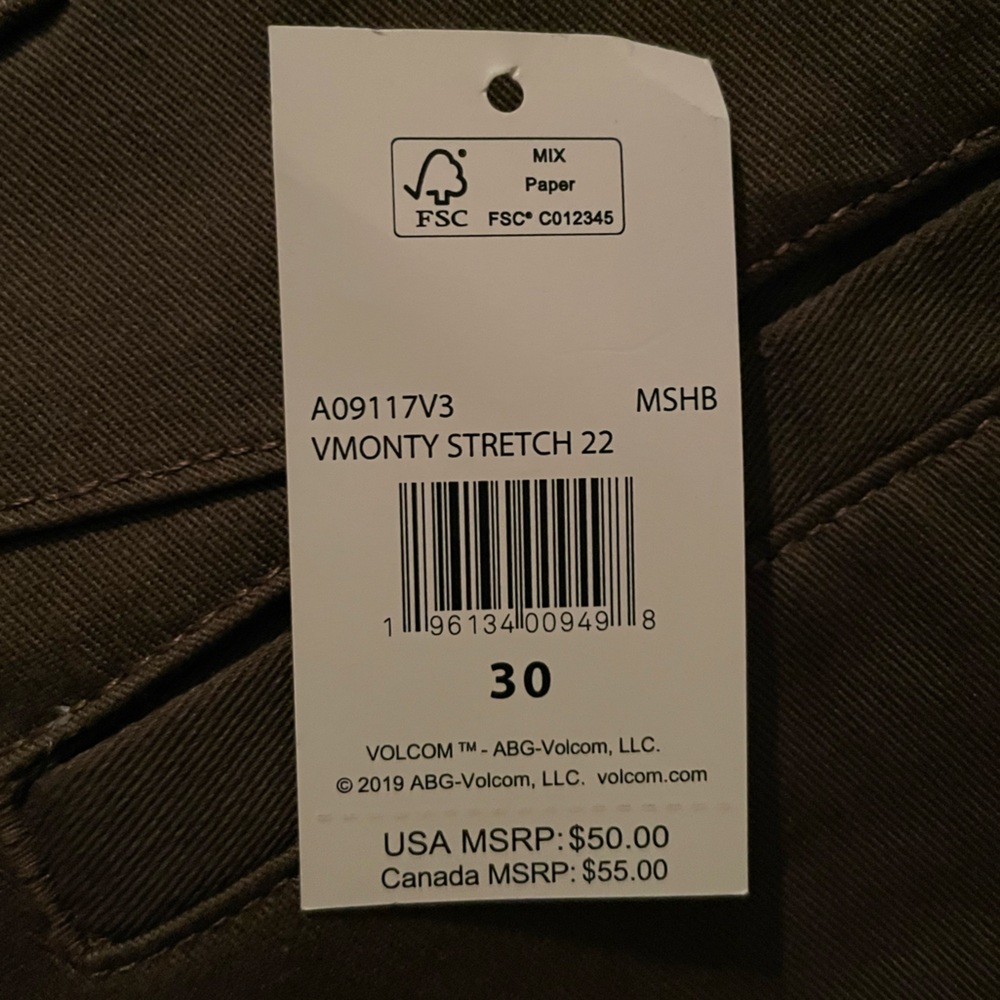 Volcom shorts - Picture 8 of 9